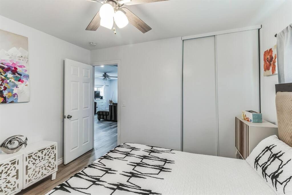 Modern City Ranch 3 Bdrm Family Home Access By Dirt Road Palmdale Extérieur photo